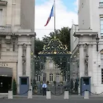 Champs-Elysees/President Palace.Terrace & Parking